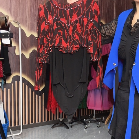 XXL。               
