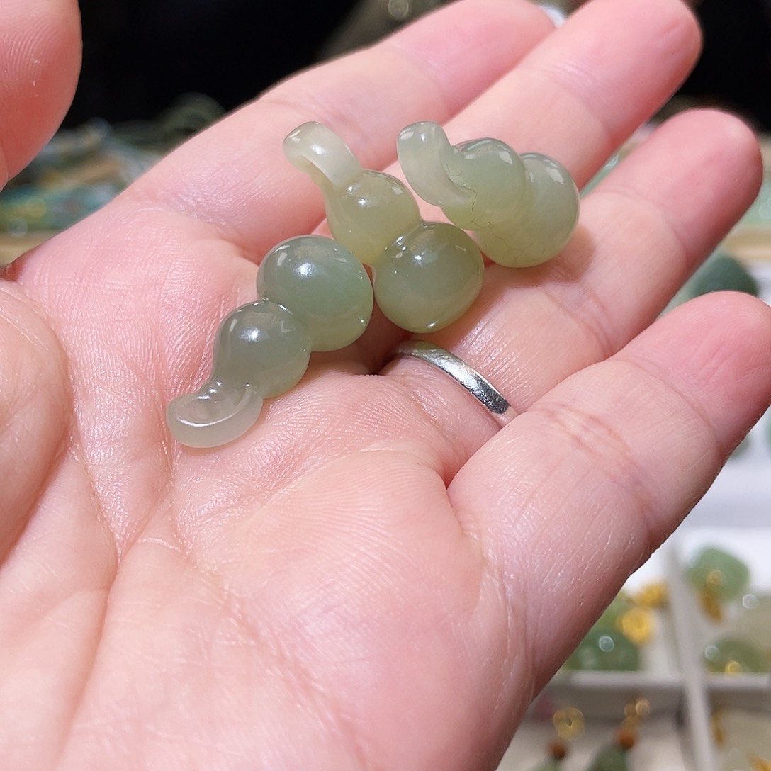 和田玉颈饰未镶嵌多样性发1