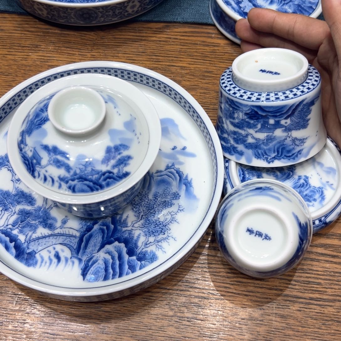 景德镇美术作品博览中心展出后