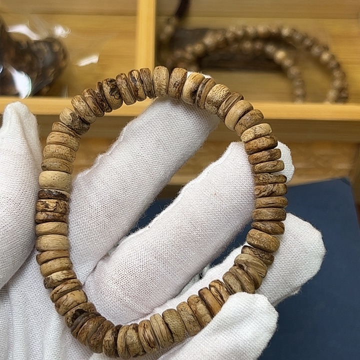 沉香手串马尼涝8mm虎斑老料