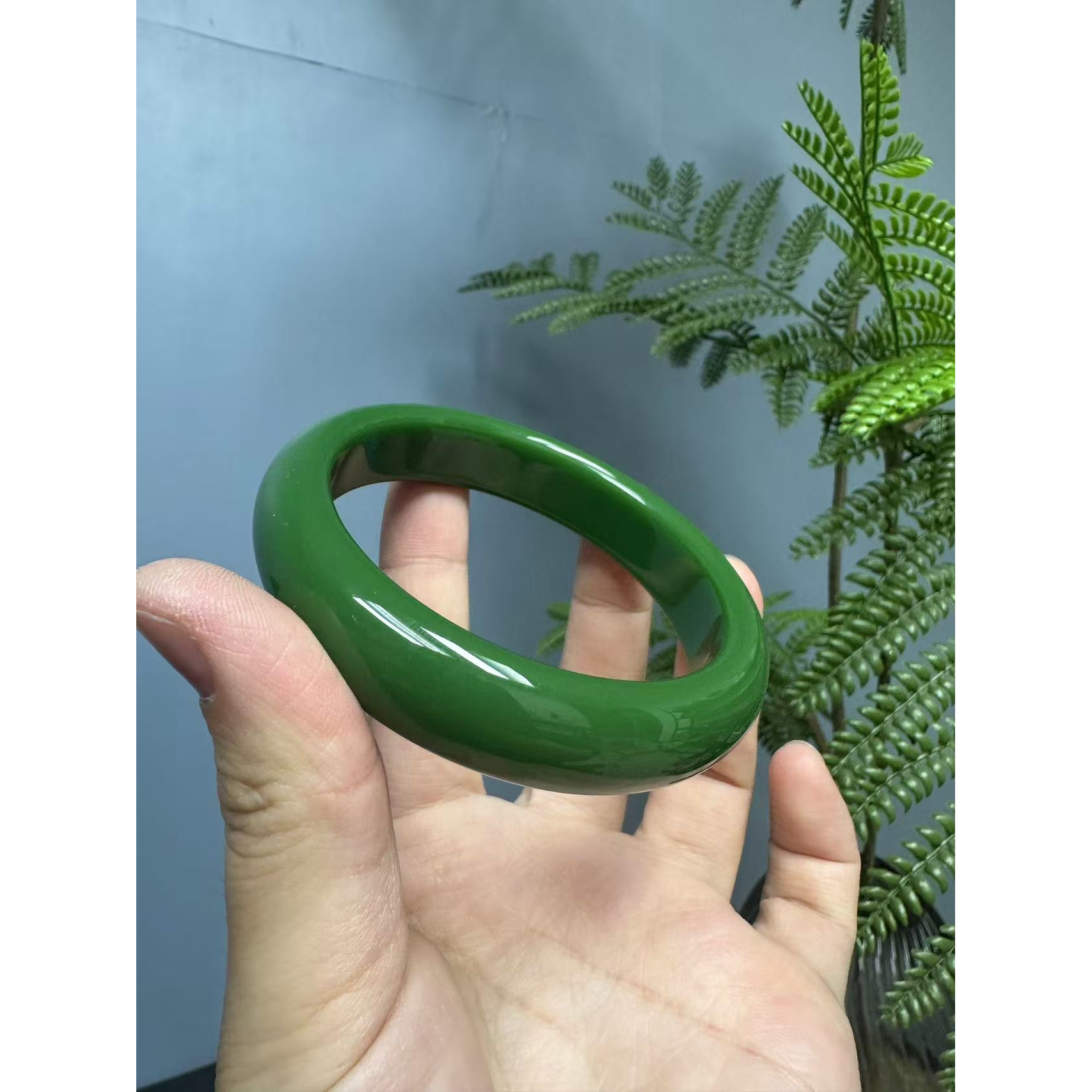 高货绿色正圈手镯