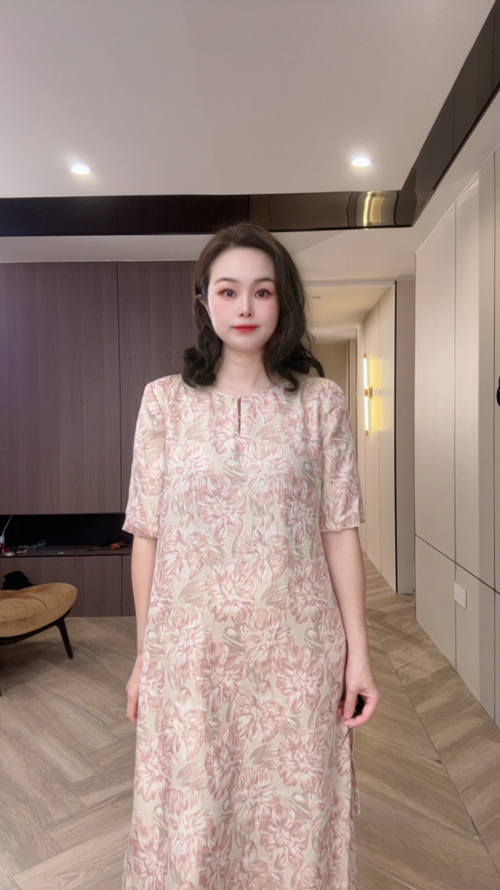 25168真丝冠乐皱金丝线提花粉色花朵连衣裙