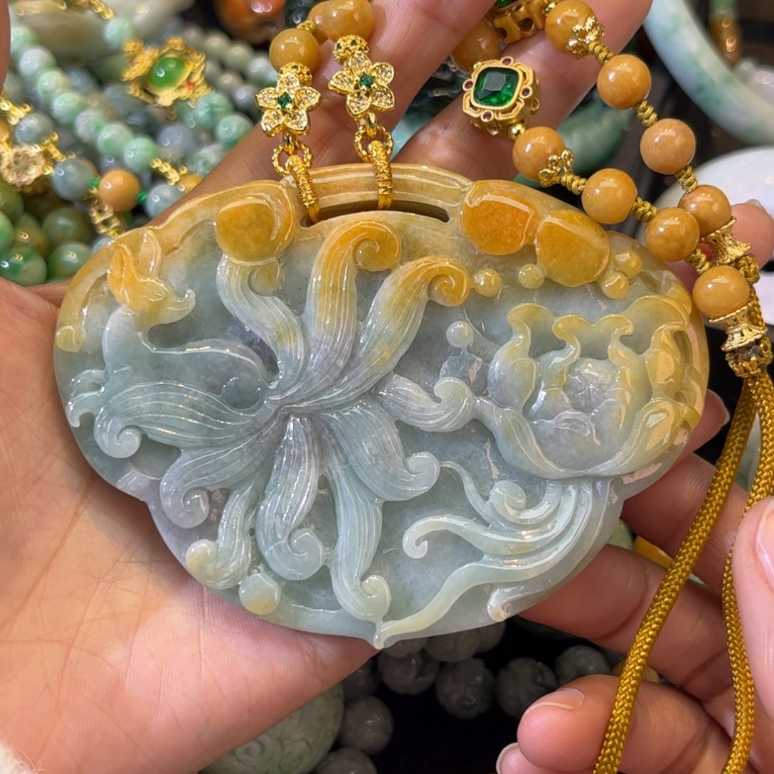 翡翠颈饰未镶嵌待编款