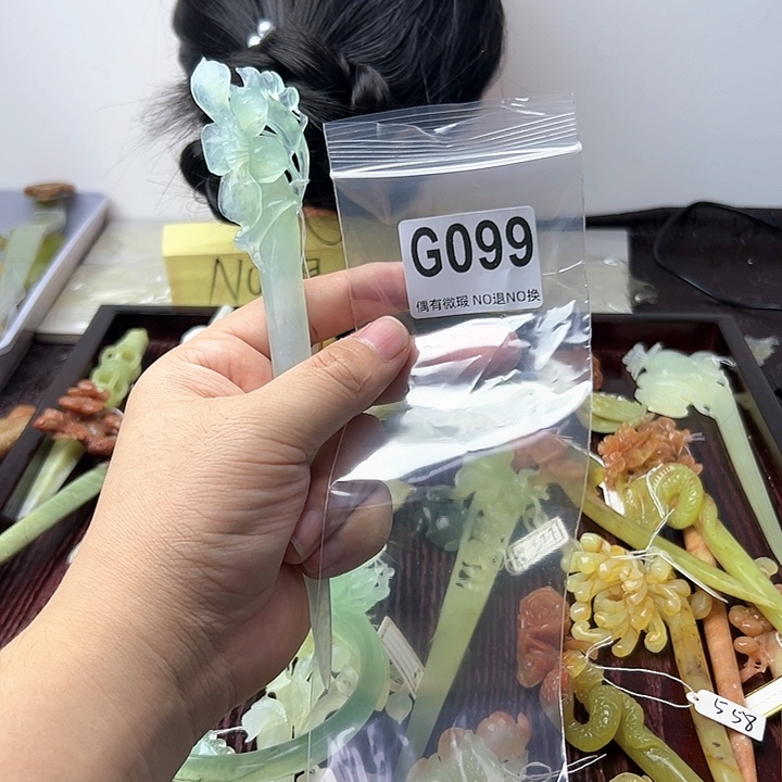 蛇纹石玉发饰合金清