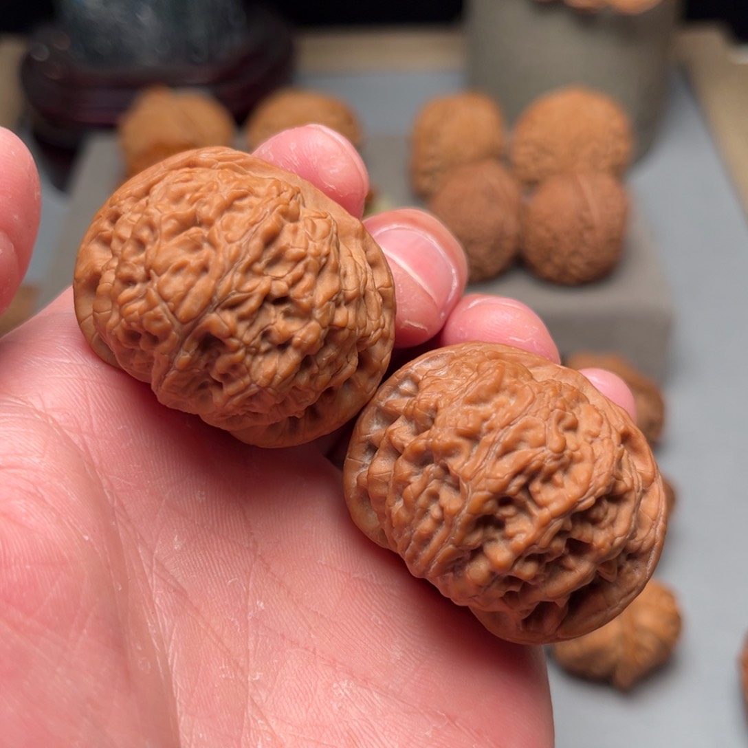 文玩核桃吊坠女娲石