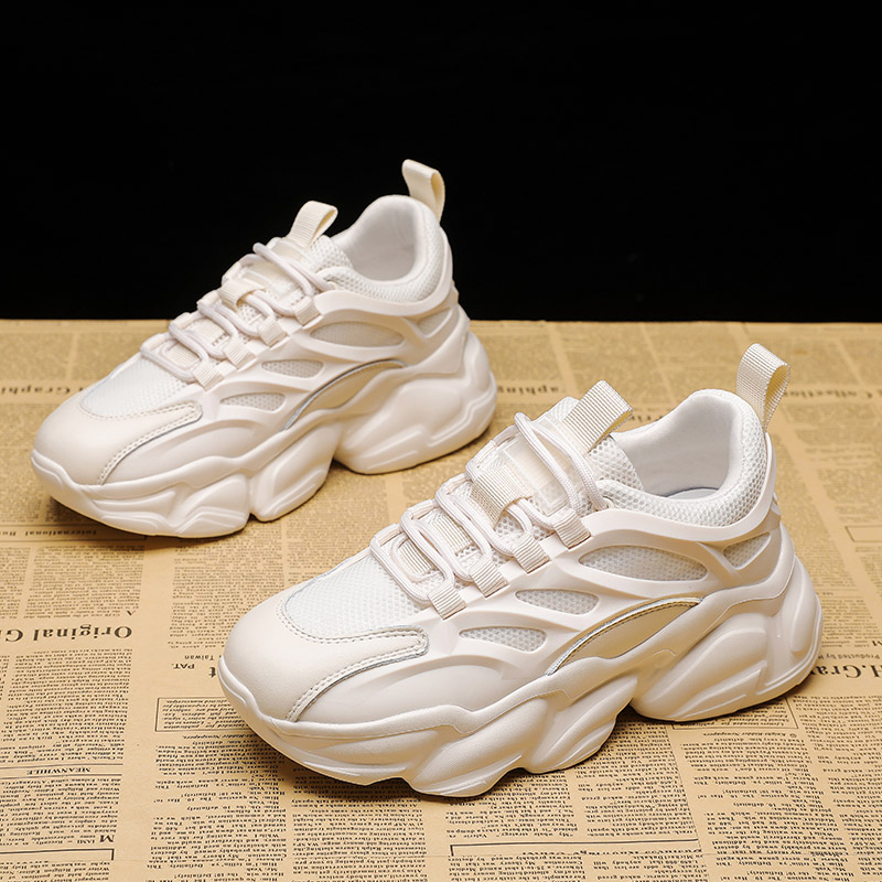 达芙妮纯色简约老爹鞋ins潮2025秋季新款百搭时尚厚底休闲运动鞋
