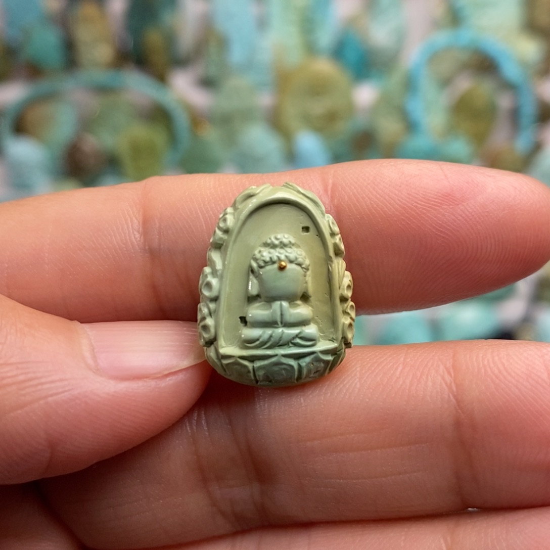 小***丶绿松石未镶嵌绿松石绿松石