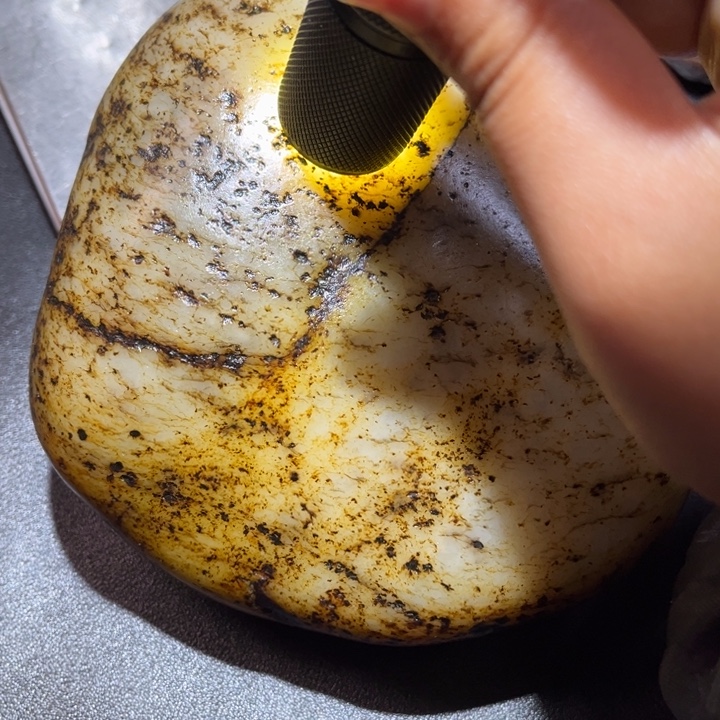 和田玉未镶嵌珠宝奇石