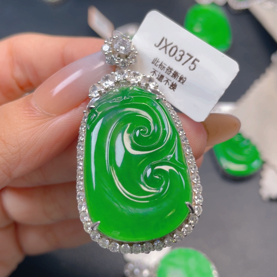 【闪购商品】颈饰银S925镶嵌翡翠俊*翡翠