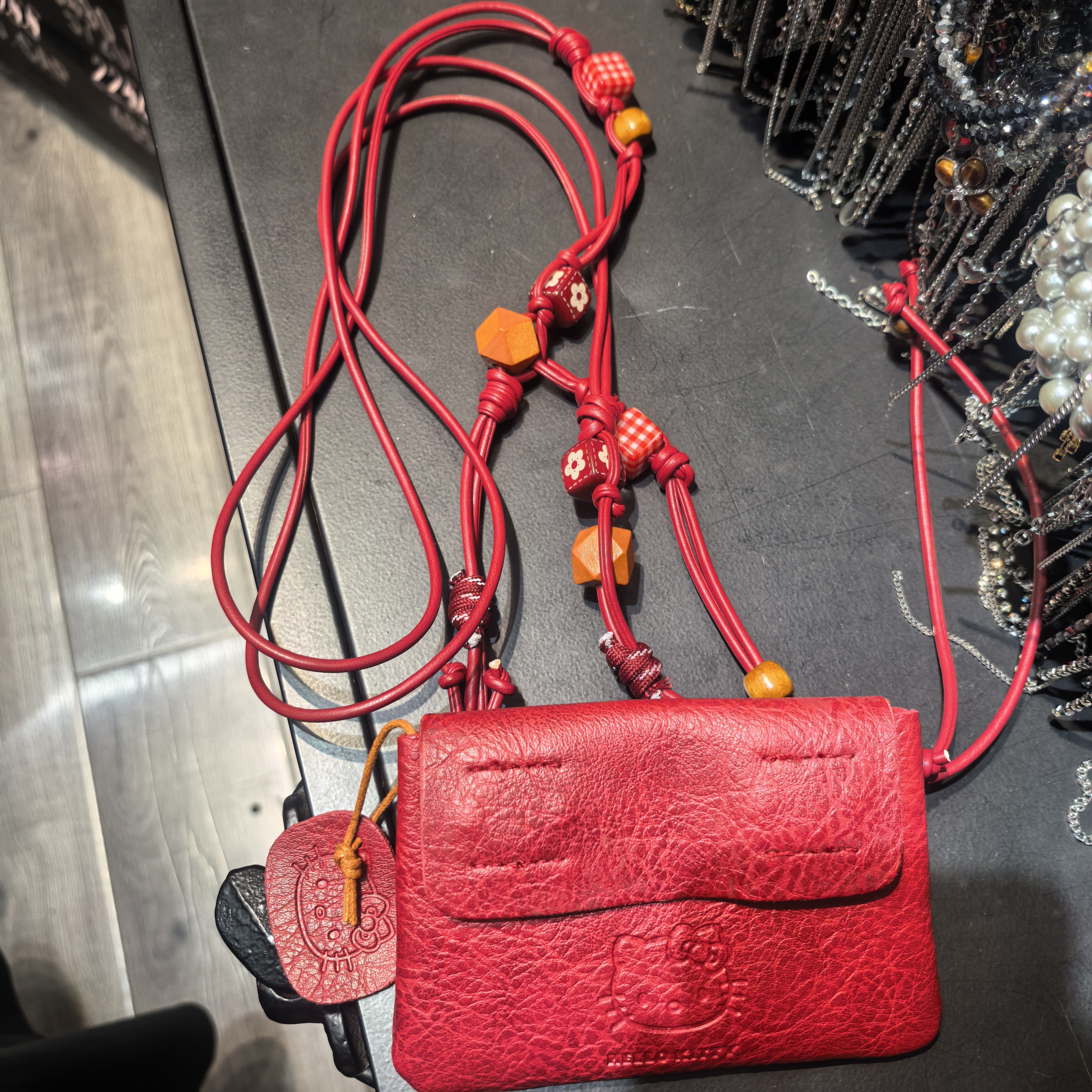 B926红色皮皮KT猫咪小包包手机背夹