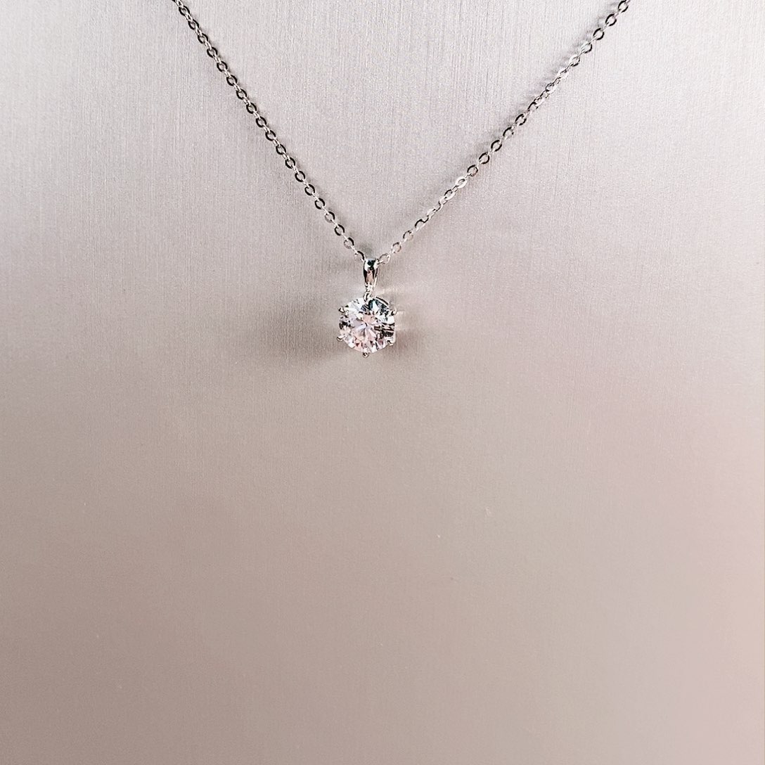 合成钻石颈饰18K金镶嵌六爪项链1克拉