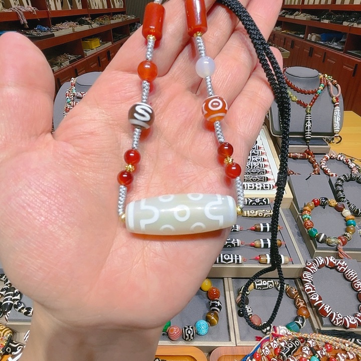 未镶嵌玛瑙/玉髓珠宝奇石