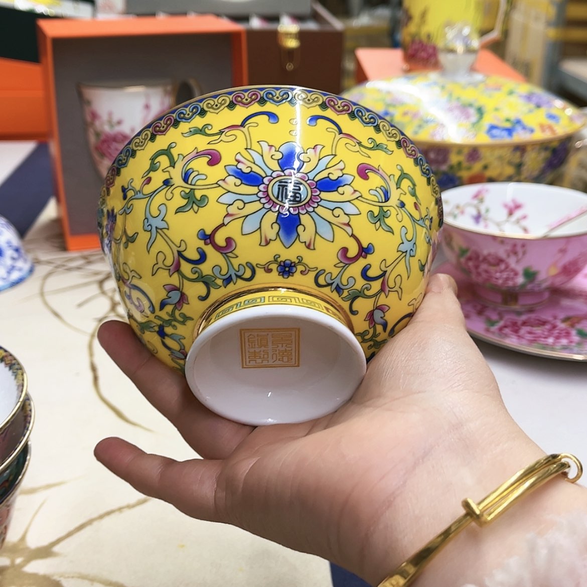 【闪购商品】骨瓷5英寸4黄。。。。。