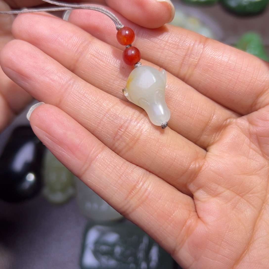 哎***呀和田玉未镶嵌颈饰