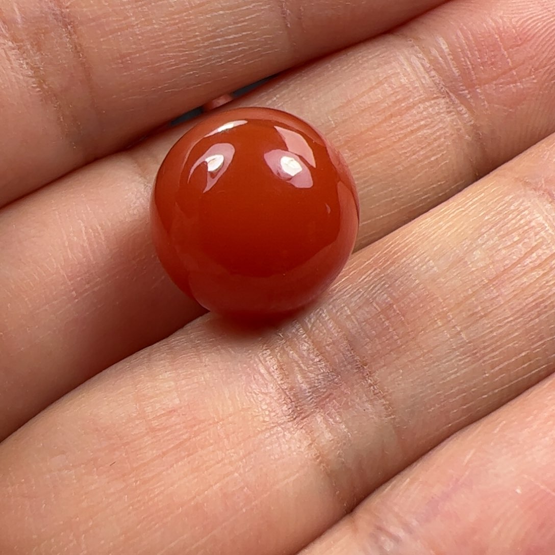 南红玛瑙珠子未镶嵌锯**人