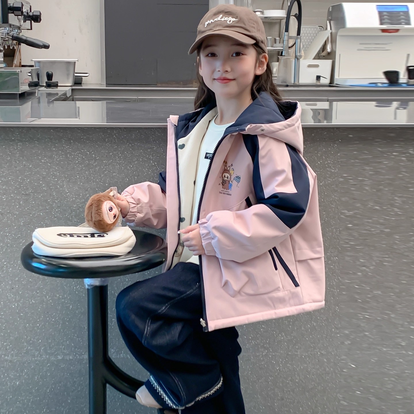 女童秋装外套2025新款儿童洋气女孩秋冬两面穿加绒加厚卡通冲锋衣