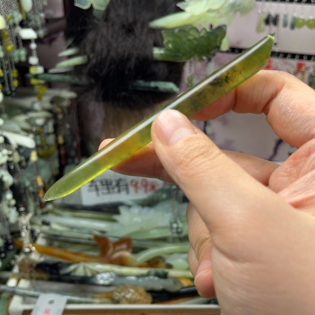 岫玉未镶嵌发饰长度11.5厘米左右，很短！！！！