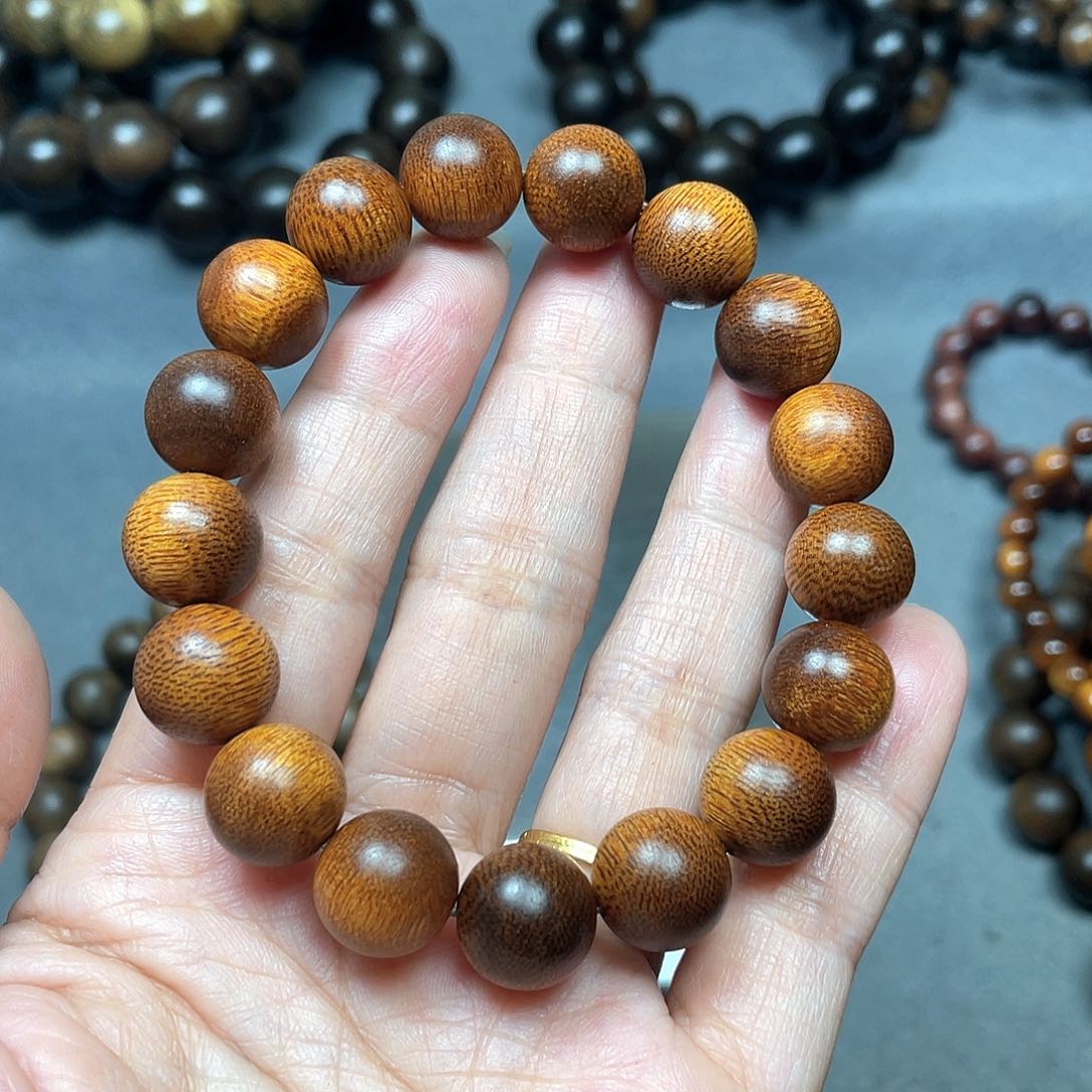 沉香手串南****亮富森红土1.2