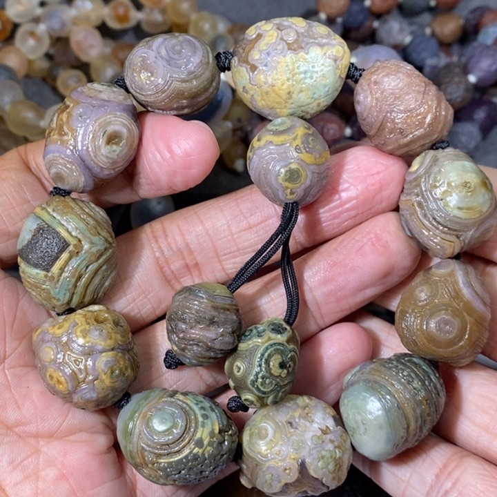 未镶嵌玛瑙/玉髓珠宝奇石心*