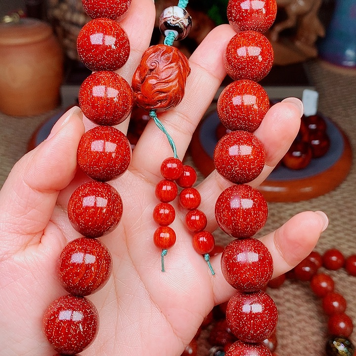 檀香紫檀（小叶紫檀）桃1.8手持红