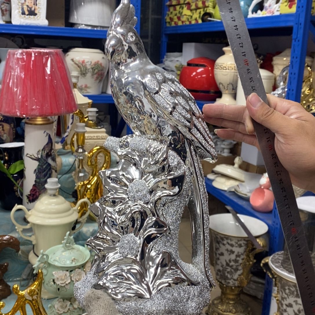 摆件陶瓷材料花瓶摆件