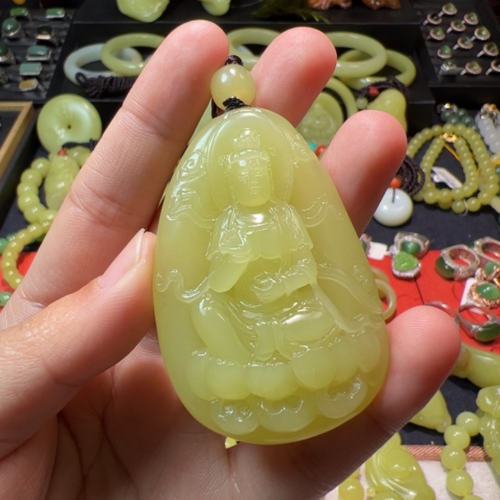 和田玉（黄玉）颈饰未镶嵌