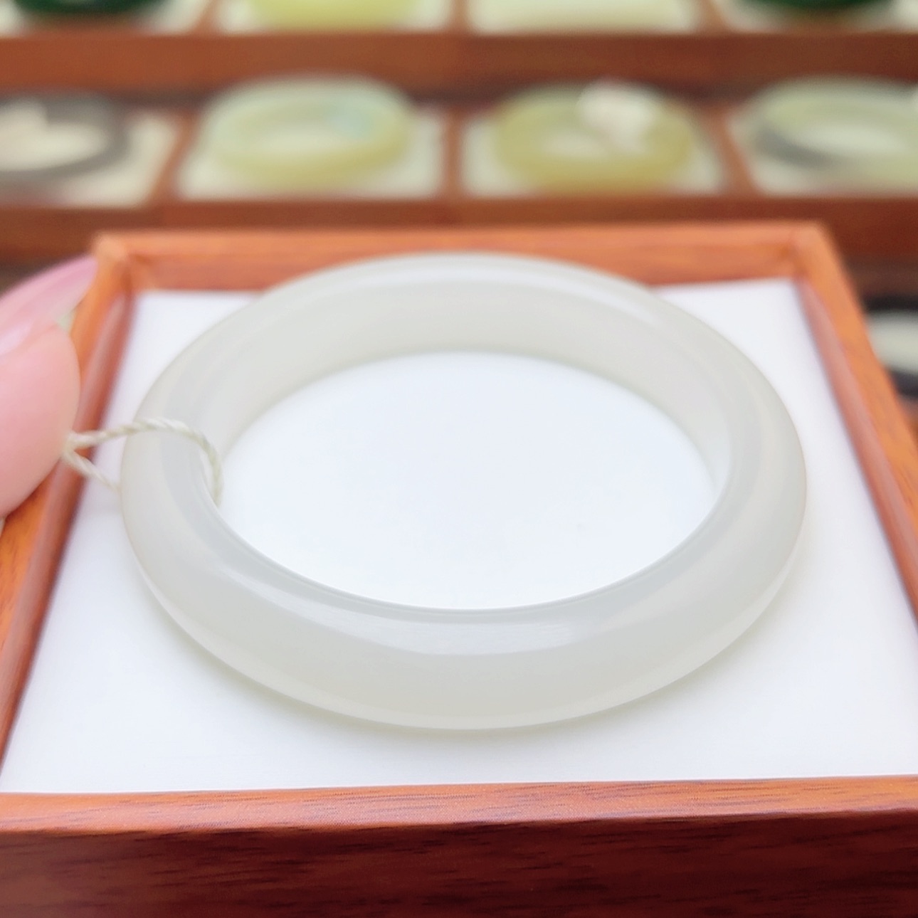 【闪购商品】和田玉手镯未镶嵌