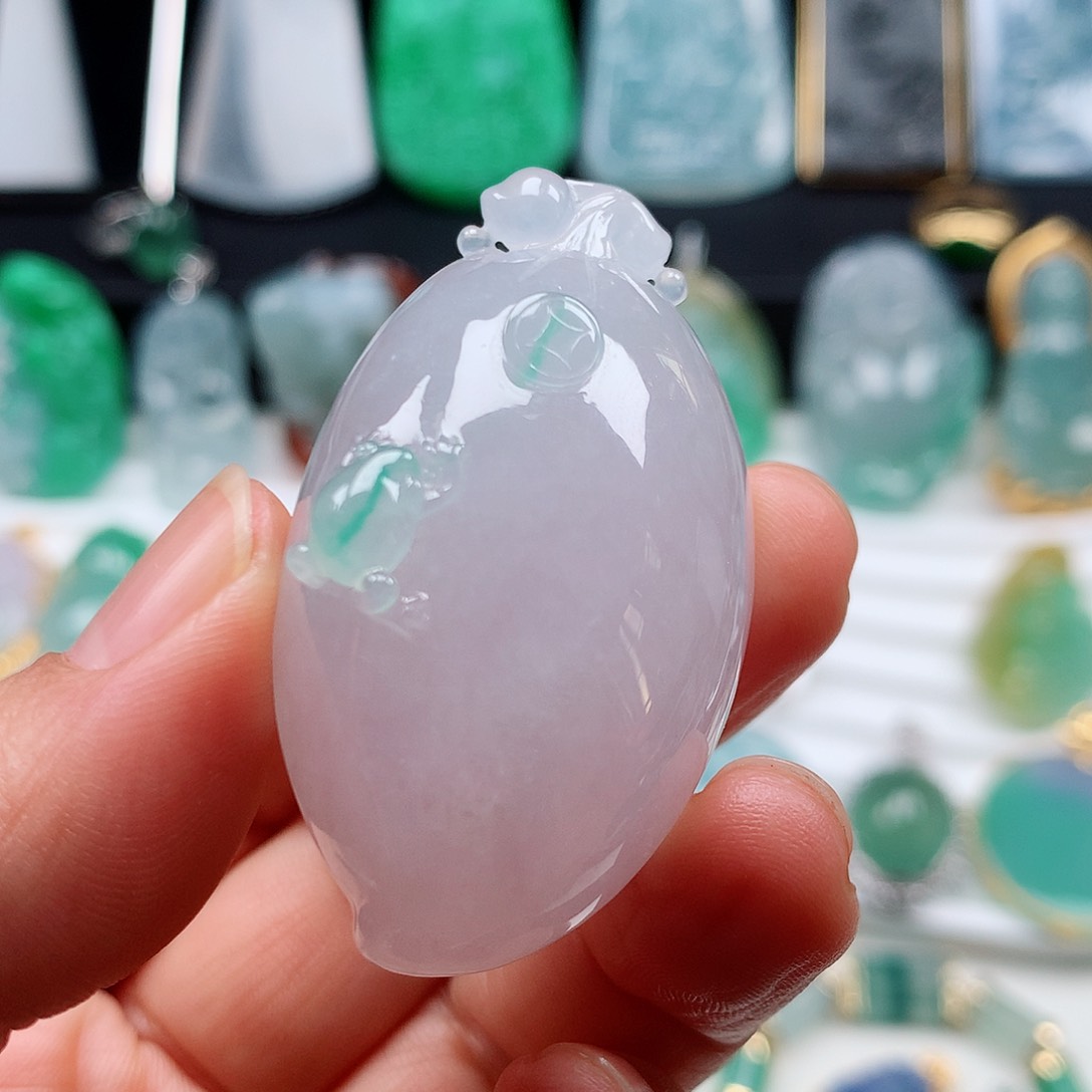 翡翠颈饰未镶嵌福瓜