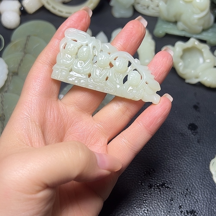 和田玉未镶嵌颈饰