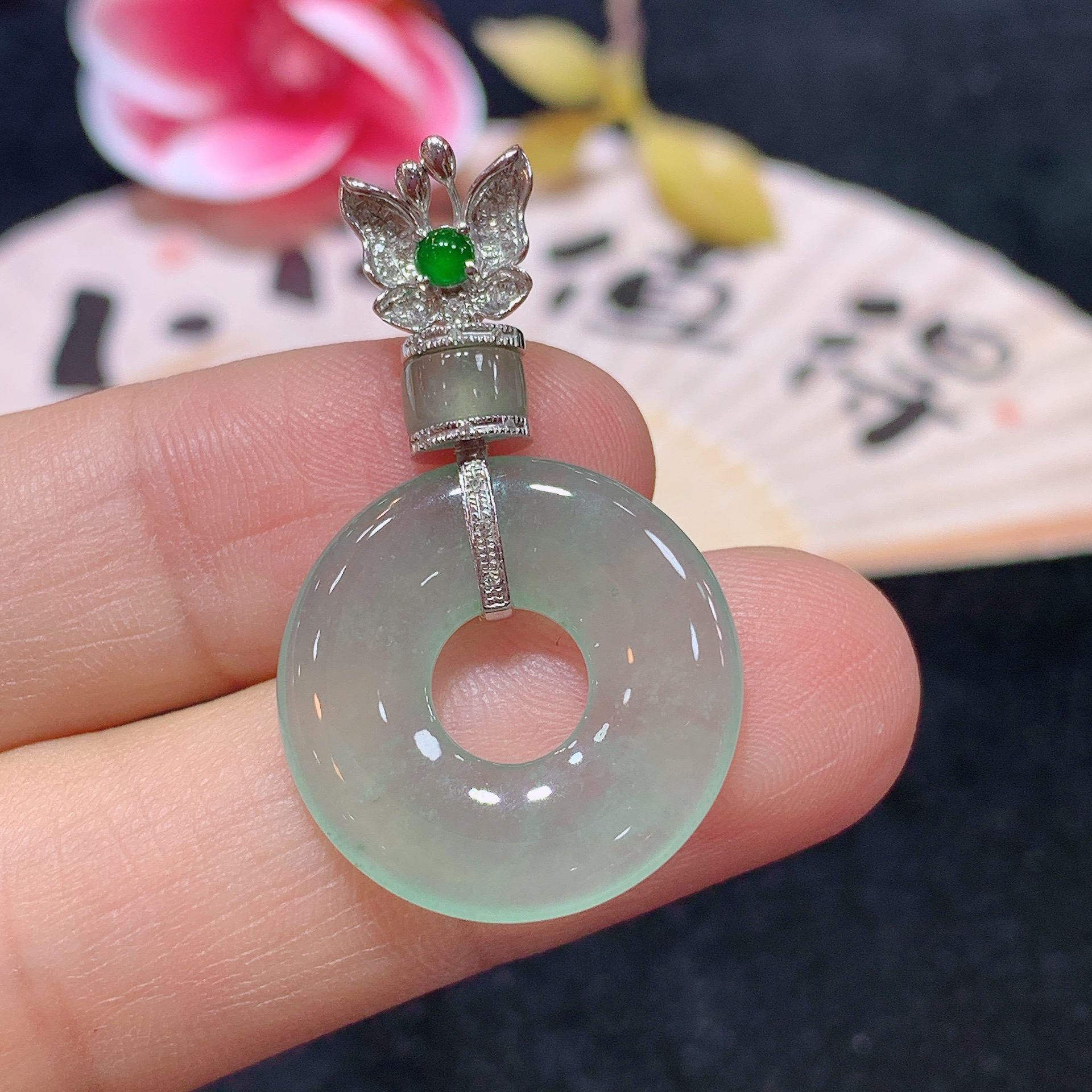 18k金天然A货翡翠甜甜圈吊坠经典轻奢时尚