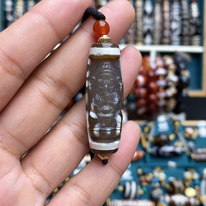 玛瑙/玉髓颈饰合金