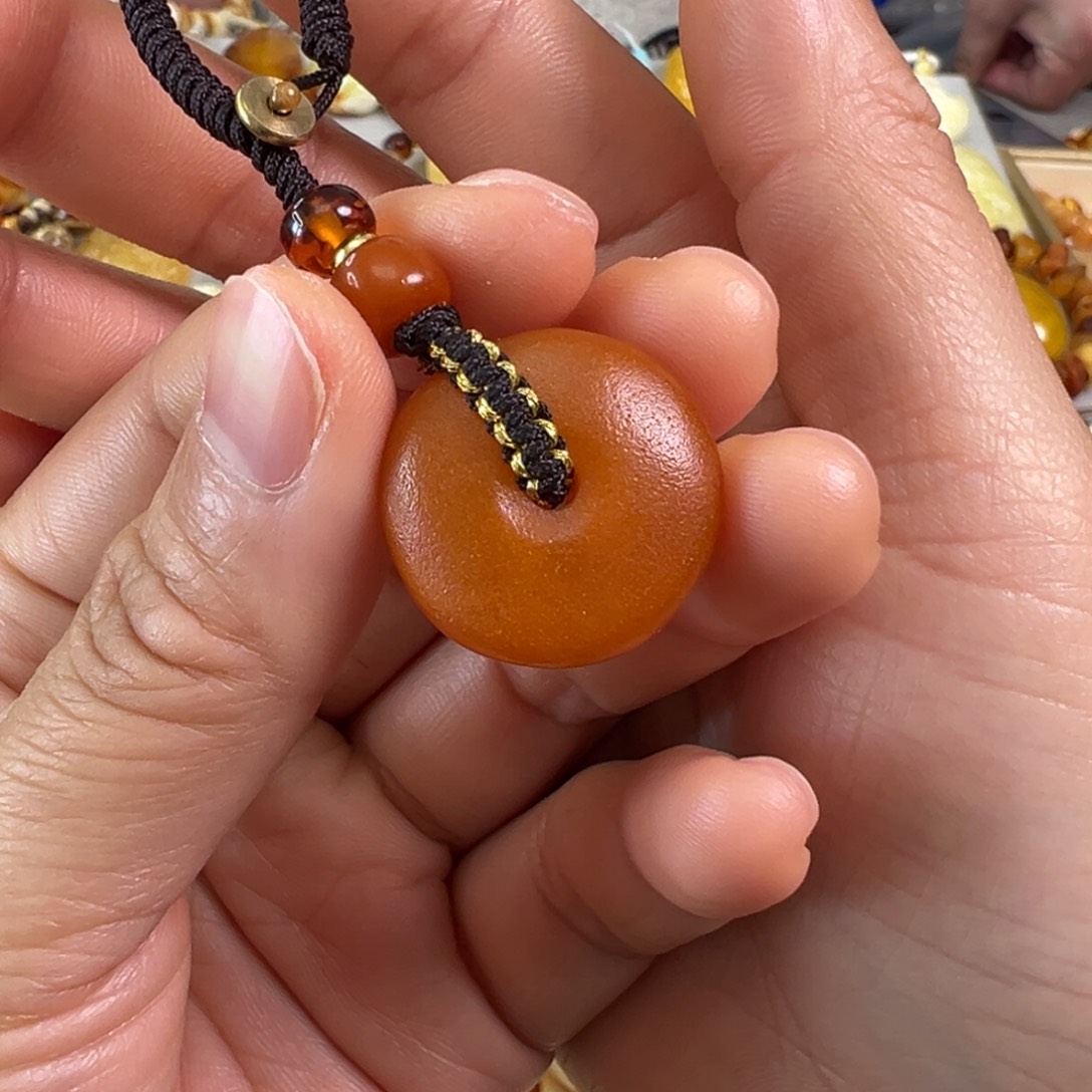 蜜蜡裸石未镶嵌蜜蜡