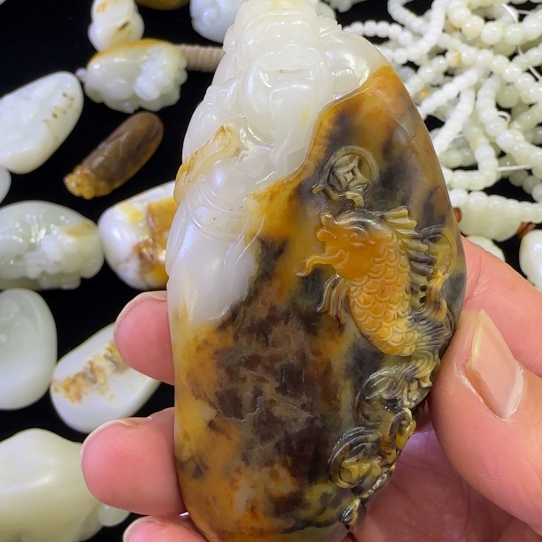 和田玉未镶嵌挂件