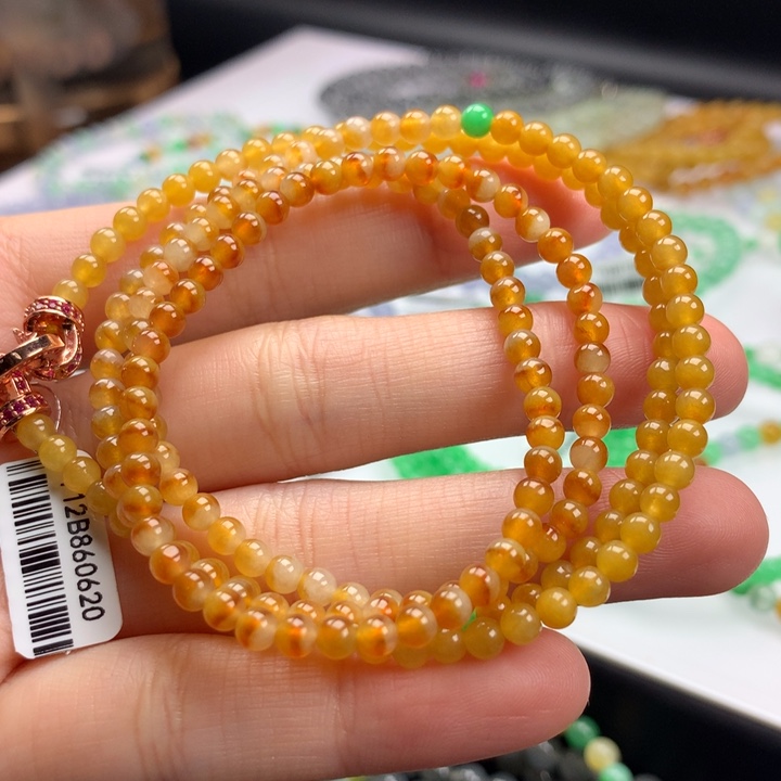 翡翠手镯未镶嵌卡