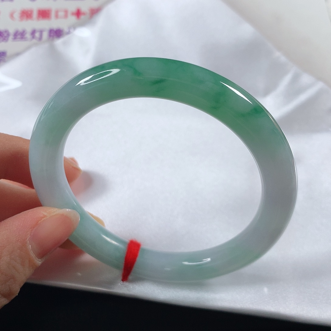 翡翠手镯未镶嵌 圆条①⑥⑥