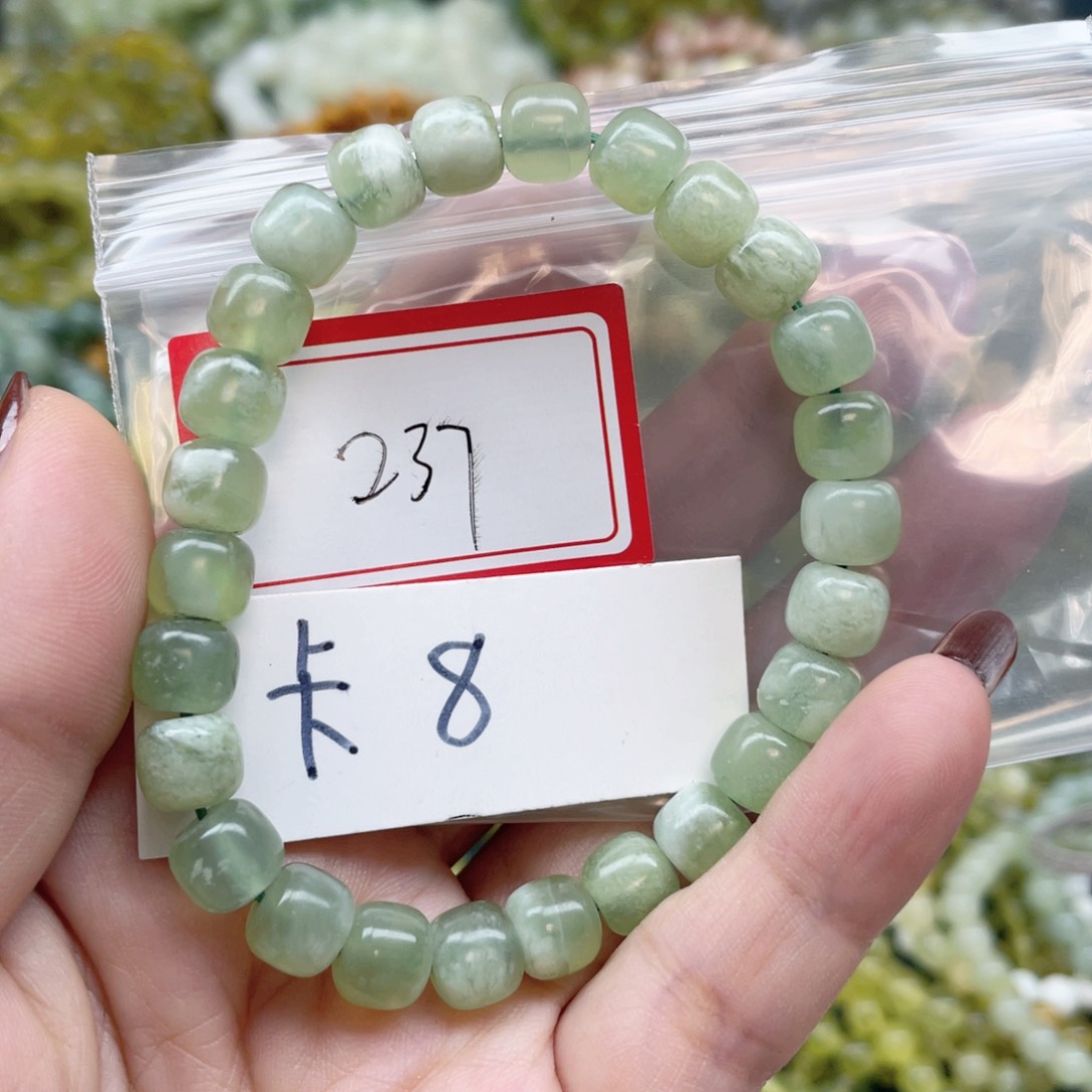 未镶嵌蛇纹石玉手链