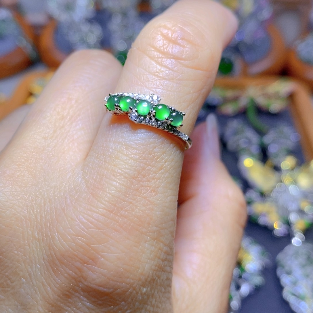 翡翠颈饰银S925镶嵌天然翡翠