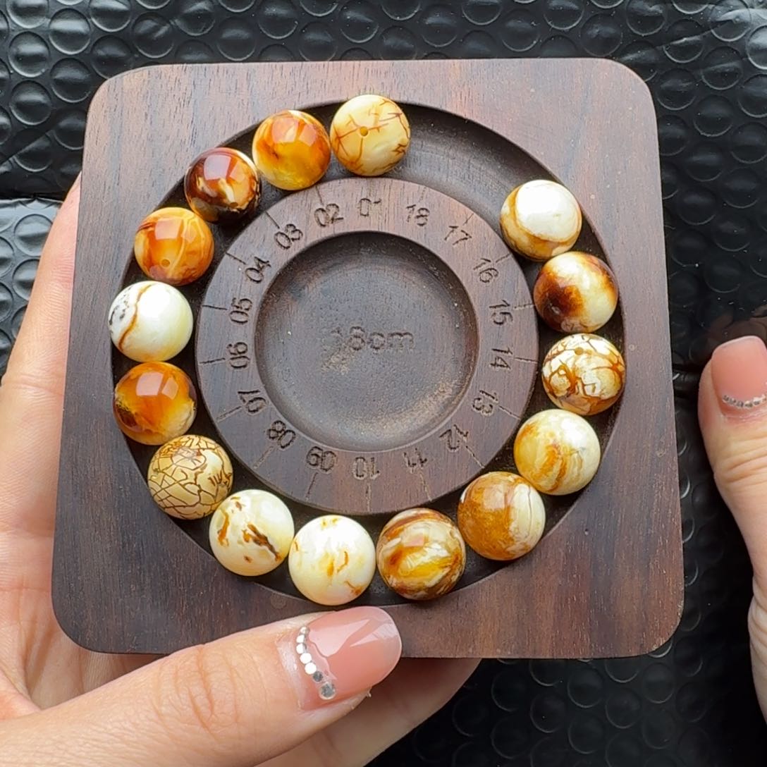 琥珀裸石未镶嵌只****往