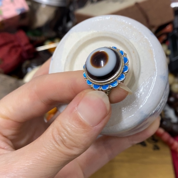 瓷片哈中古工艺品一件