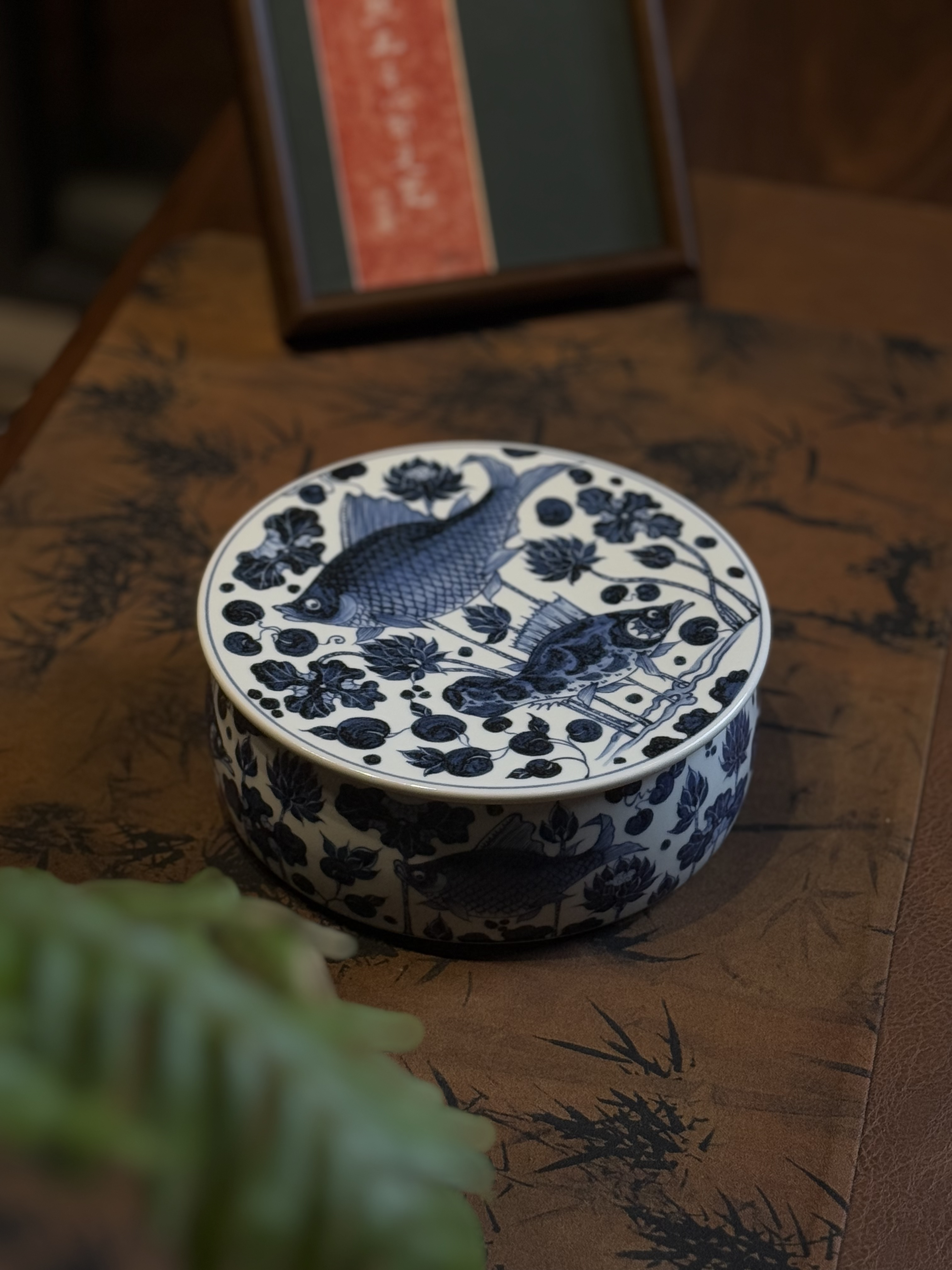 景德镇陶瓷元青花幽蓝溪堂鱼藻纹捧盒茶叶罐纯手工