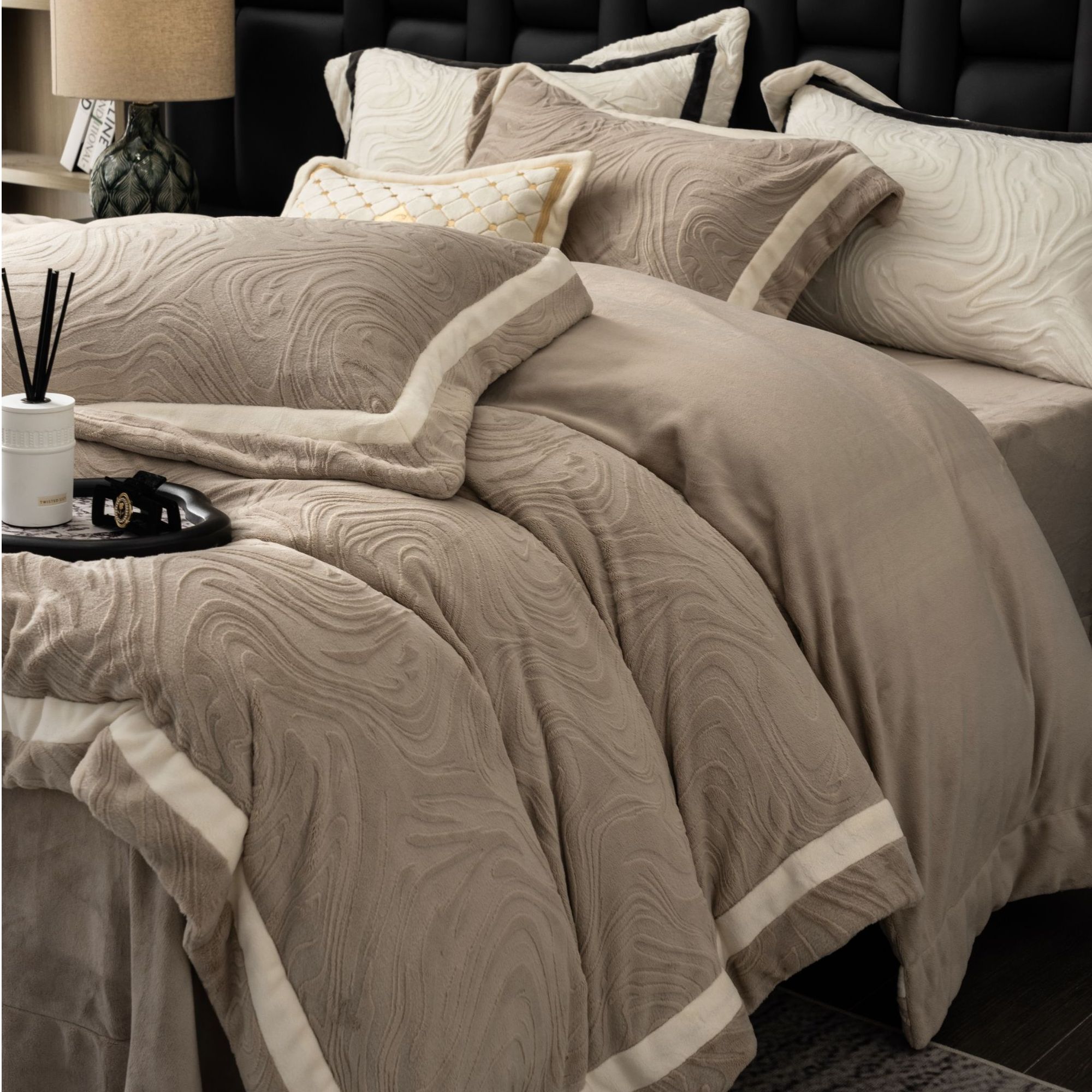 慕琉 高克重加厚雕花牛奶绒四件套全消光加绒双面绒保暖绒被被套