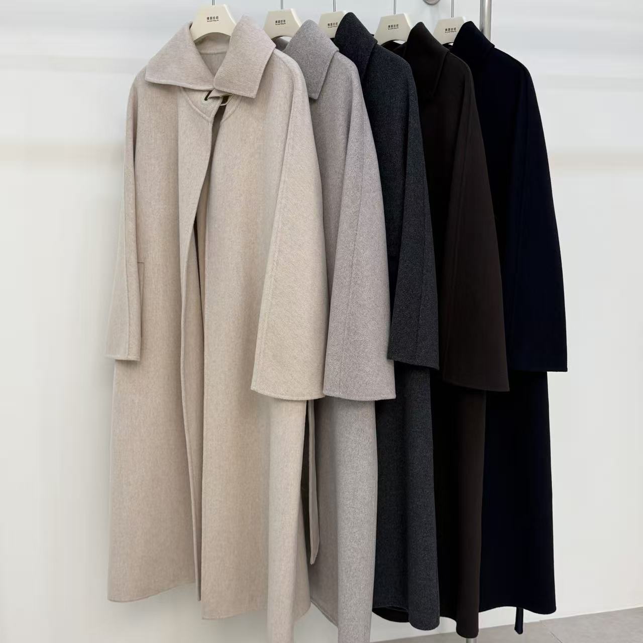 藏秀女羊毛羊绒翻领收腰皮扣长款女士毛呢外套BY73120