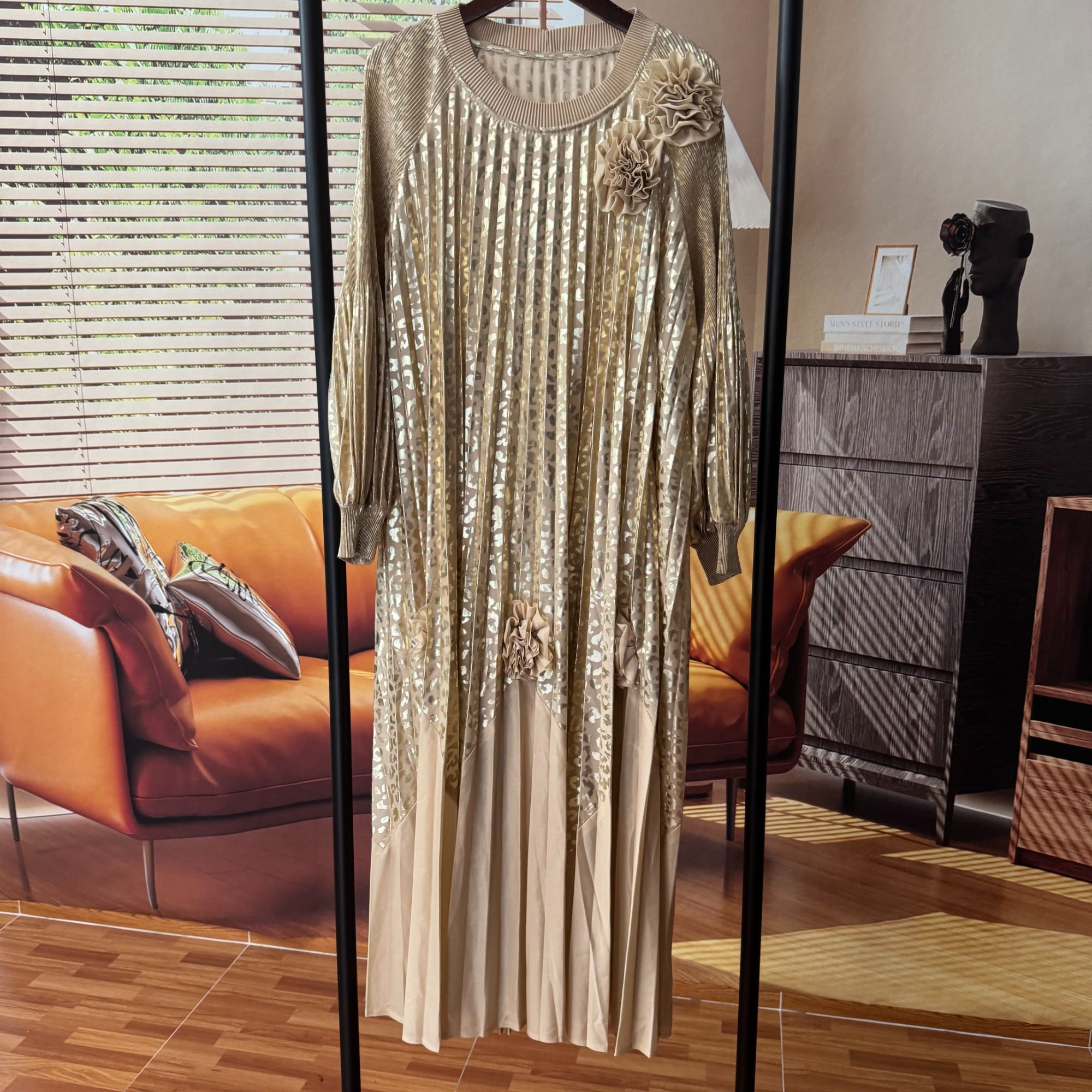 2025春款重工灯笼袖褶皱气质连衣裙时尚减龄洋气妈妈大摆裙