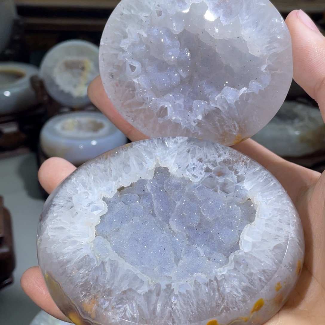大型摆件（非配饰）未镶嵌水晶聚宝盆