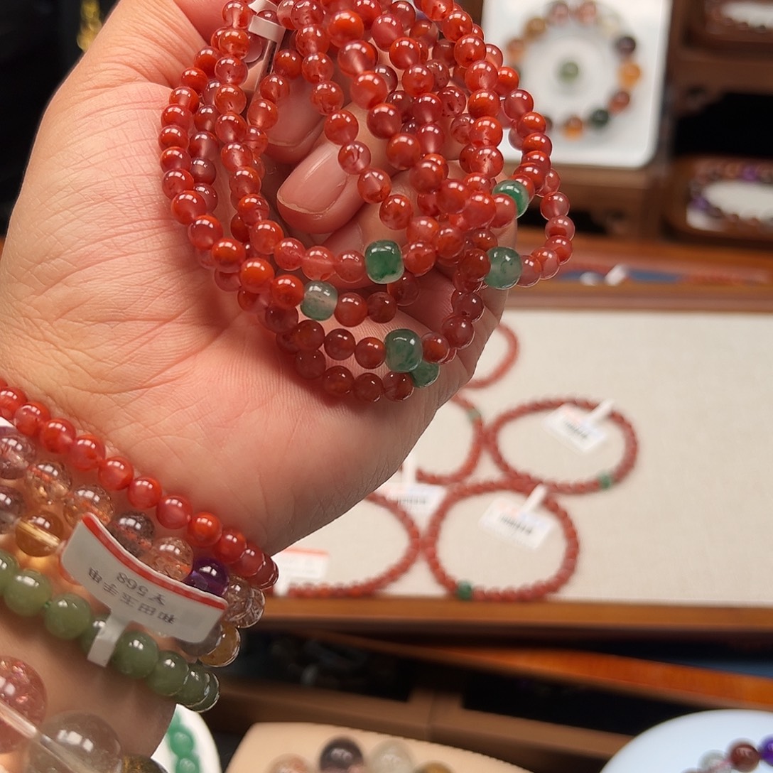 南红玛瑙未镶嵌手链