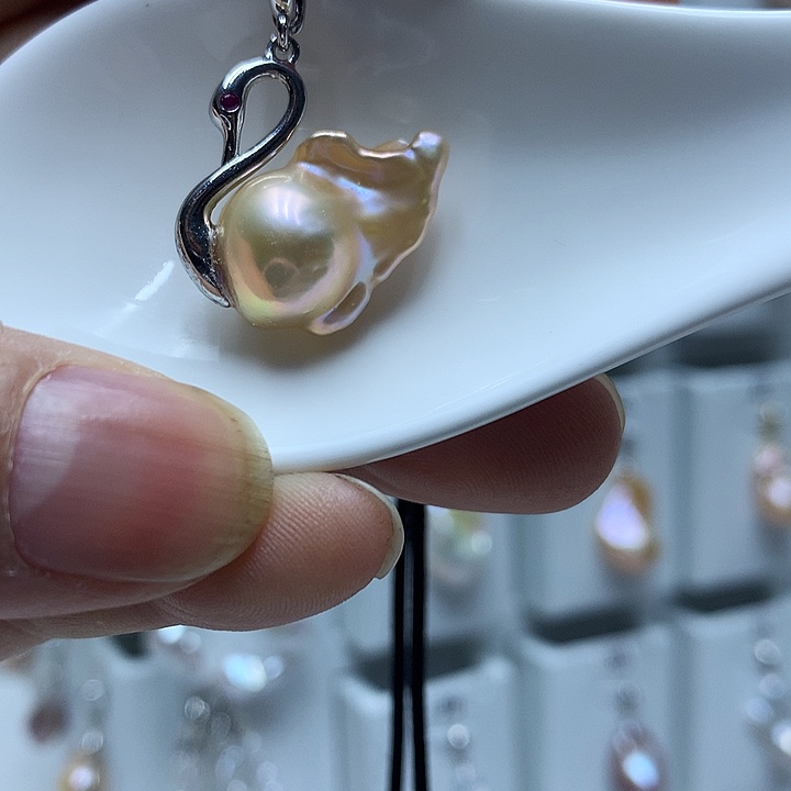 巴洛克未镶嵌淡水珍珠