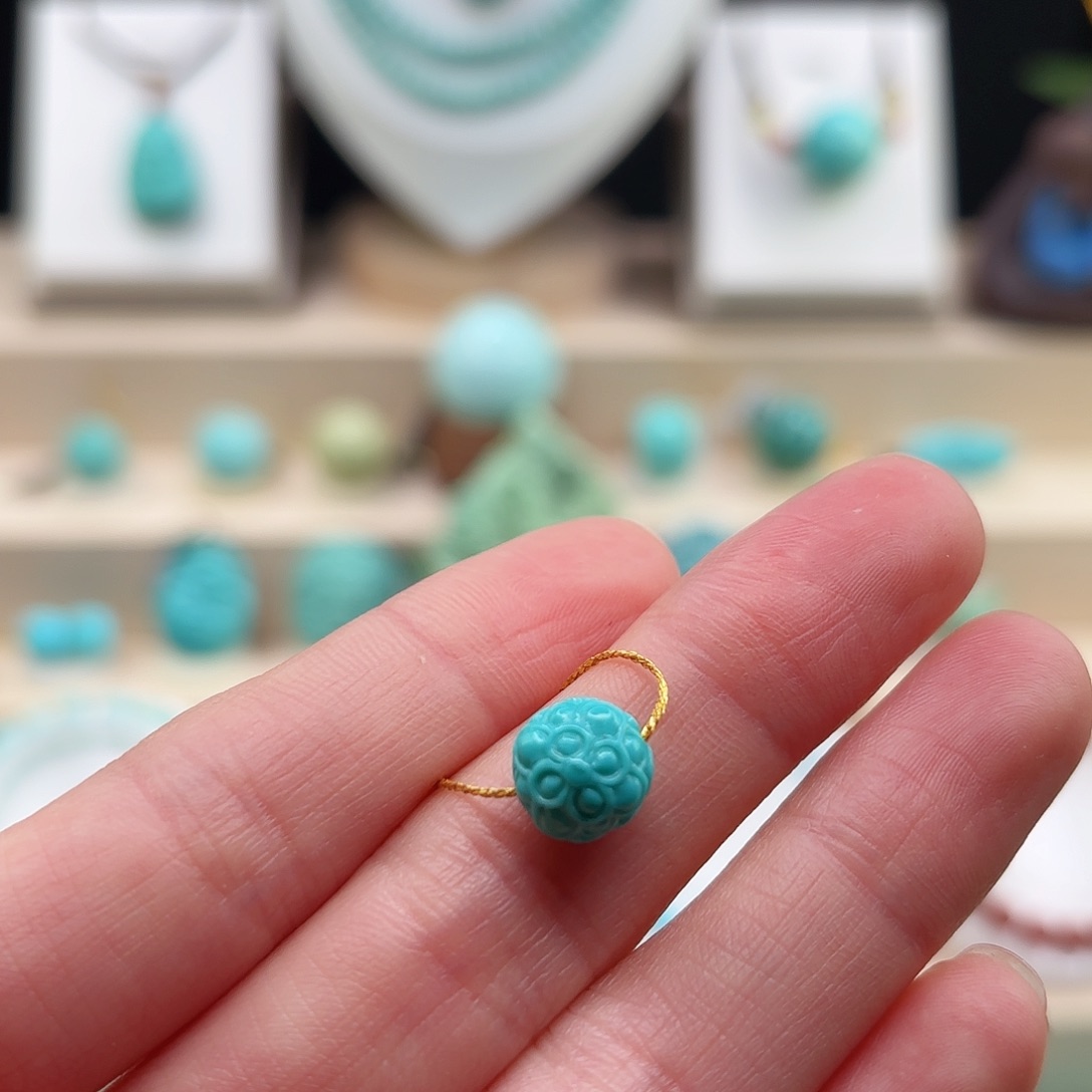 绿松石配饰未镶嵌