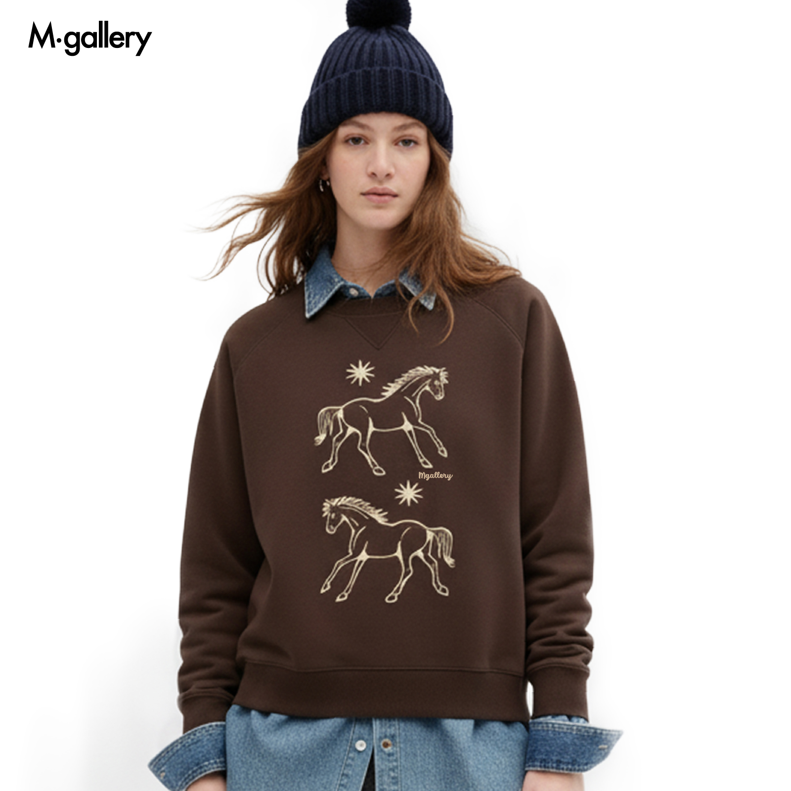 Mgallery复古做旧印花马年手绘棕色宽松男女圆领卫衣25AWWY0036
