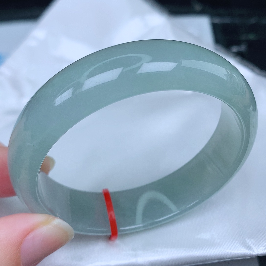 翡翠手镯未镶嵌天然