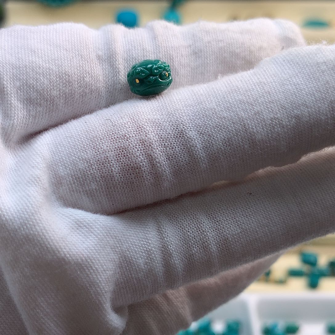 绿松石配饰未镶嵌